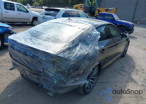 2024 Audi A5 Sportback Premium 45 Tfsi S Line Quattro S Tronic z USA, uszkodzony, nr VIN WAUDACF56RA100370